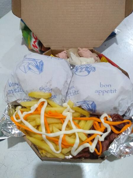 imagem de Lanche na caixa media 2 hb completo
